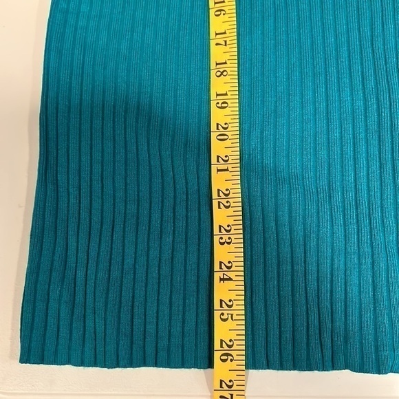 R. E. Q. Sweater Tank with Beaded Square Neck, Size 18/20W - Picture 10 of 10